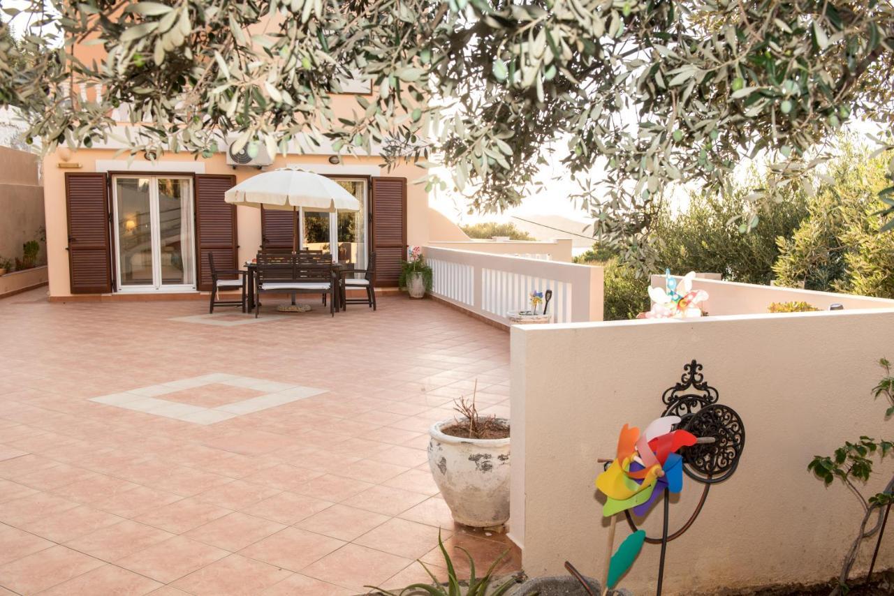Myrties Boutique Apartments Esterno foto